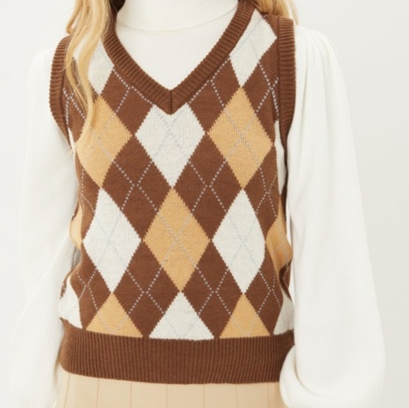 Argyle Pattern Sweater Vest - Picture 2 of 16